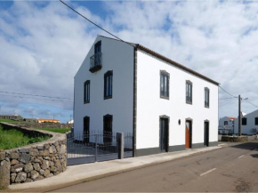 Гостиница Casa Lagar de Pedra  Santa Cruz Da Graciosa